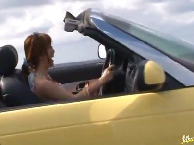 Rina Kato masturbates in the car and gives a fabulous blowjob
