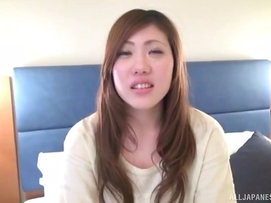 Naughty Japanese GF Gets Hardcore Fucked On The Sofa Right Away