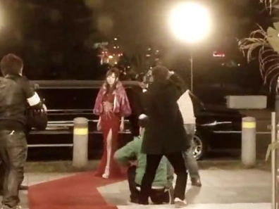 Adorable Japanese Brunette Reveals Her Sweet Cunt in Tempting Show