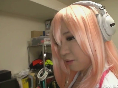 Kinky Amane Meguri Craves Manly Touches and Submits Easily to Pleasure