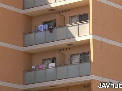 Kanna Kitayama Teases Webcam Fans with Sultry Masturbation Show