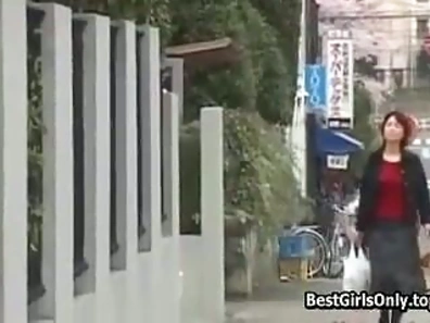 Experienced Japanese MILF Teaches Young Lover Some Seductive Tricks