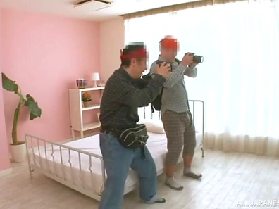 Curvy Japanese Beauty Spreads Her Legs for Bedtime Passionate Fuck