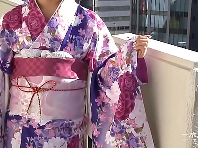 Rei Kawashima Introducing a new work of "Kimono", a special category of the popular model collection series because it is a 2013 seijin-shiki! Rei Kawashima appears in a kimono with a lot of charm that is different from the year-end and New Year