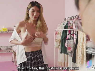 Steamy Night with Sexy Blonde Chinese Girl Li Zhiyan & Her BF