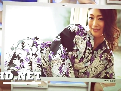 Sizzling Japanese Solo Show: Watch Her Masterful Self-Pleasure Acts Live