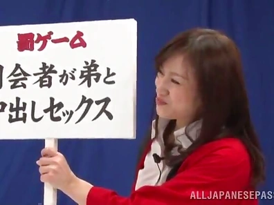 Riri Kohda fucks a stranger at a weird Japanese show