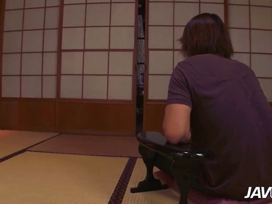 Passionate Hitomi Gets Her Pussy Fingered Before Wild Fucking