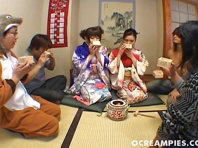 Yuki And Rin Dressed In Kimonos They Enjoy Each Others Pussies