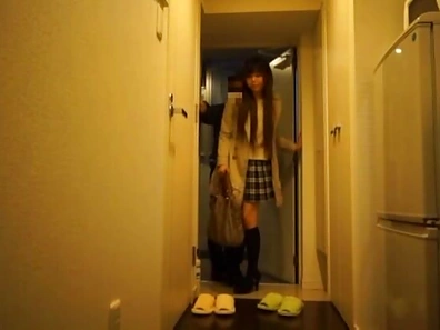 Japanese schoolgirl tries a tasty dick first thing in the morning