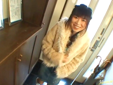 Rin Satomi Beautiful Asian doll shaves her pussy and shows it off