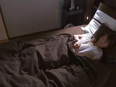 Amateur teen in naughty solo masturbation