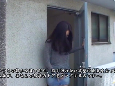 Sexy mature Japanese woman MILF sucks cock