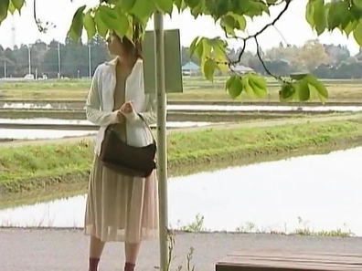 Hot Japanese babe fucks outside